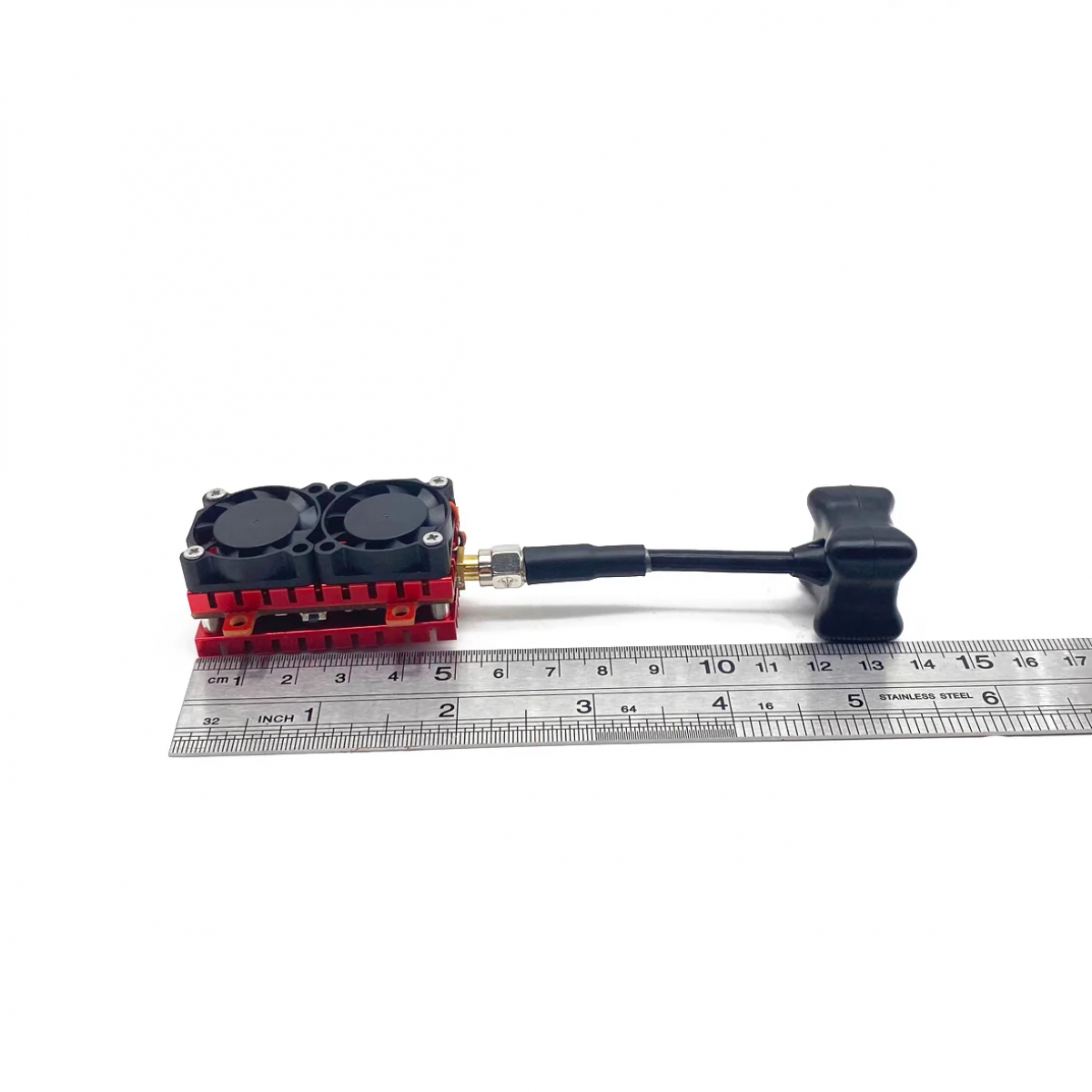 5.8G 5Вт 48Канальный VTX видеопередатчик 5.8G 5Вт 48Канальный VTX видеопередатчик