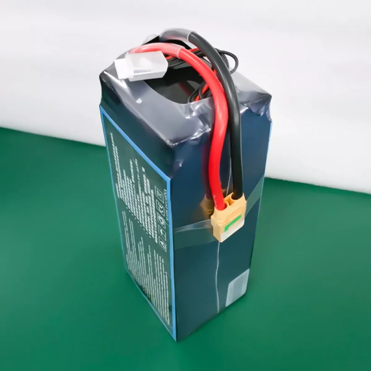XINGTO 22.2В 6S 30000мАч 10C LiPo — полутвёрдый литиевый аккумулятор высокой плотности для БПЛА XINGTO 22.2В 6S 30000мАч 10C LiPo — полутвёрдый литиевый аккумулятор высокой плотности для БПЛА