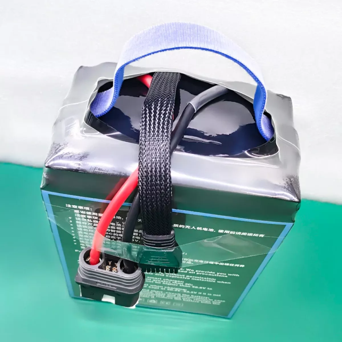 XINGTO 51.8В 14S 30000мАч 10C LiPo — полутвёрдая литиевая батарея высокой плотности для БПЛА XINGTO 51.8В 14S 30000мАч 10C LiPo — полутвёрдая литиевая батарея высокой плотности для БПЛА