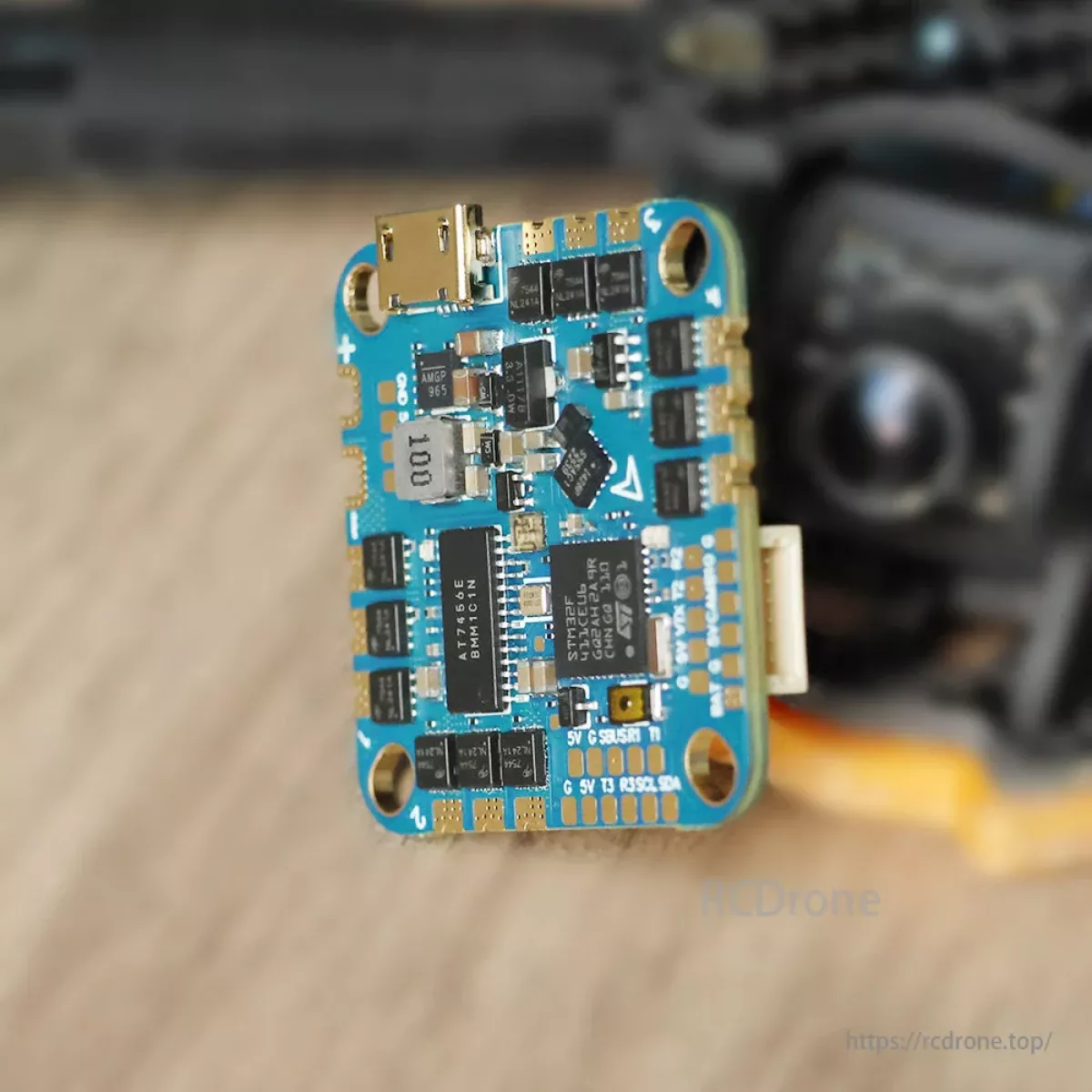 Полётный контроллер HAKRC F411 20A AIO – 2–5S, BLHeli_S 20A ESC, STM32F411, монтаж 25.5 мм Полётный контроллер HAKRC F411 20A AIO – 2–5S, BLHeli_S 20A ESC, STM32F411, монтаж 25.5 мм