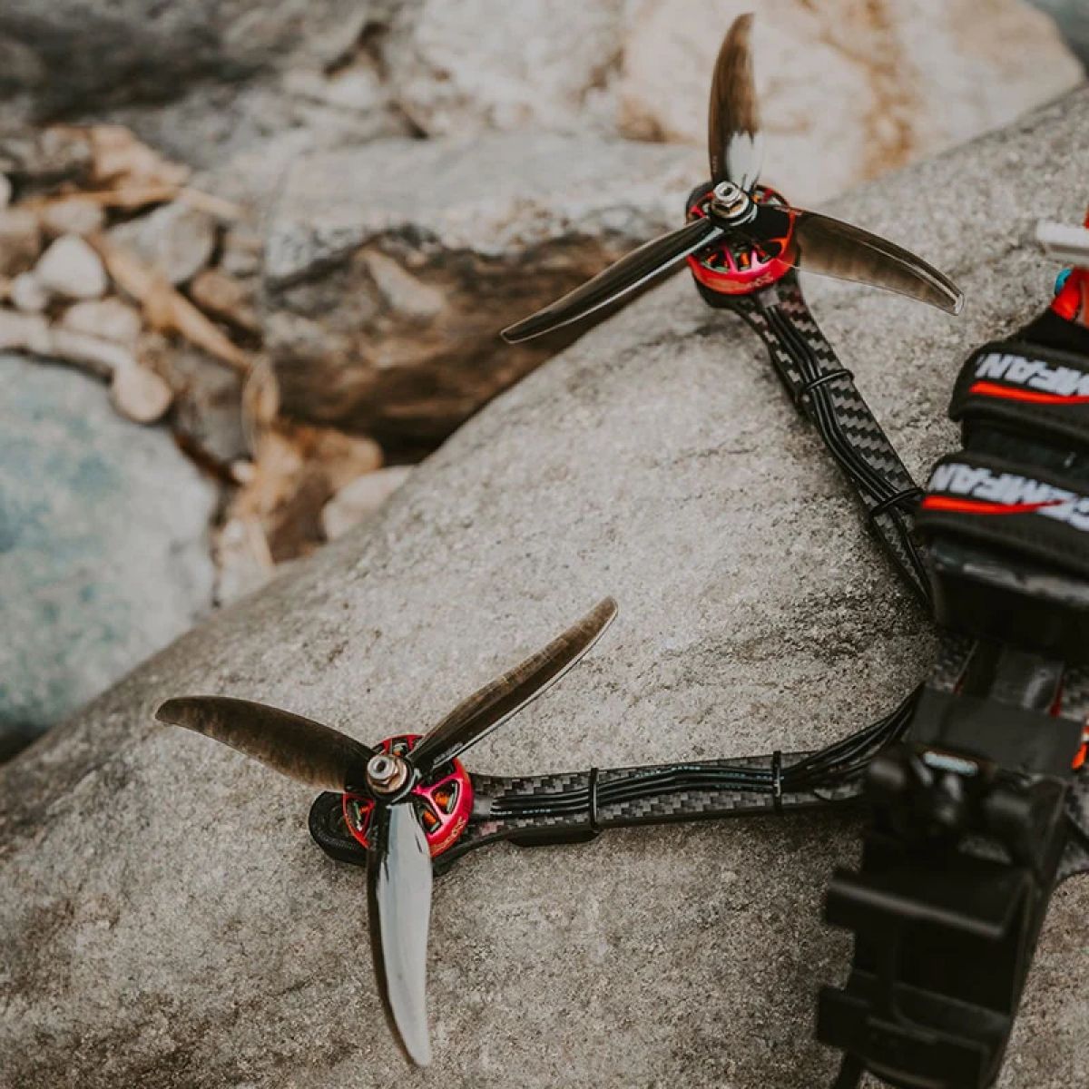 12 пар GEMFAN 6032 3-лопастные пропеллеры 6x3.2x3 для FPV квадрокоптеров 6" BOB57 Long Range 12 пар GEMFAN 6032 3-лопастные пропеллеры 6x3.2x3 для FPV квадрокоптеров 6" BOB57 Long Range