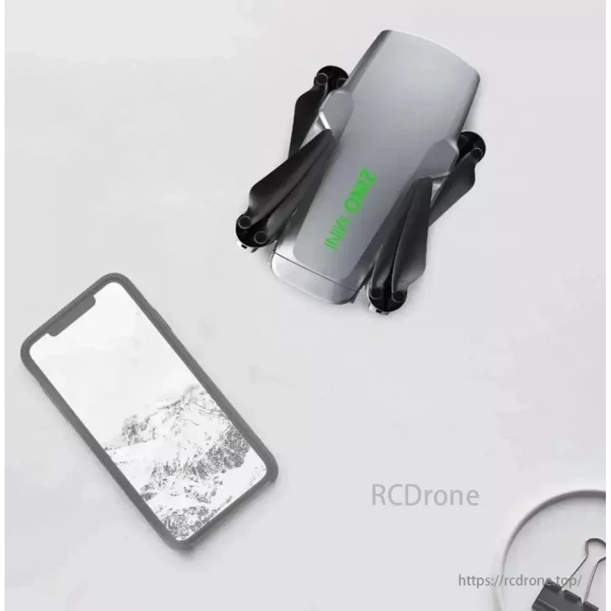 Оригинальная аккумуляторная батарея для дрона Hubsan Zino Mini Pro 7.2В 3000мАч Оригинальная аккумуляторная батарея для дрона Hubsan Zino Mini Pro 7.2В 3000мАч